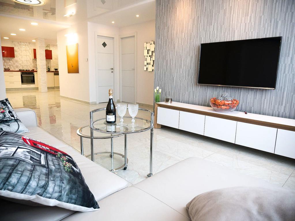 Faroyal Luxury אילת